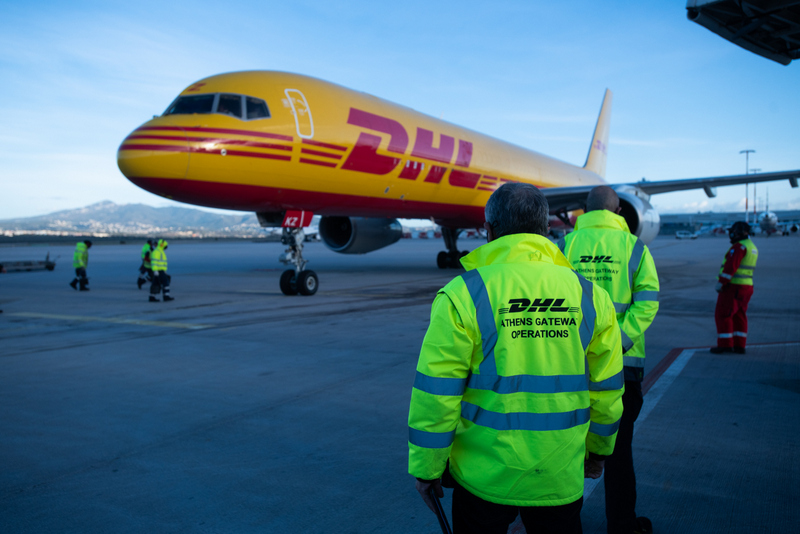 DHL πτήση εμβόλια