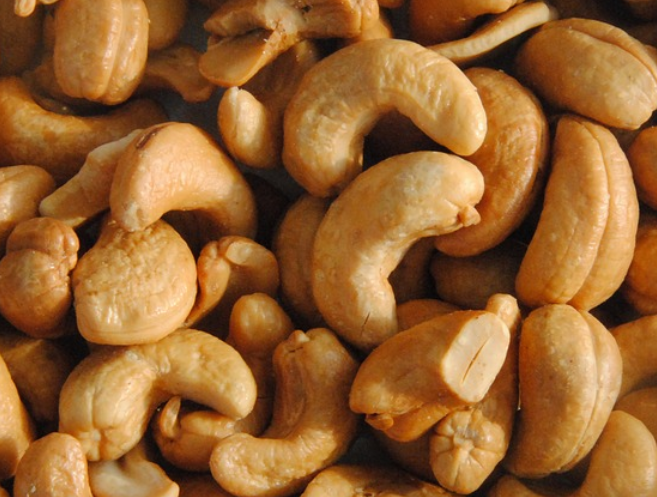cashews 1