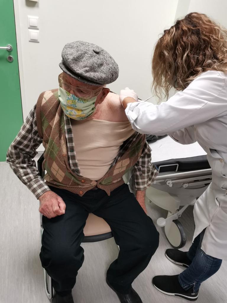 Εμβολιασμός Κύθηρα 85 ετών