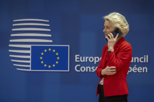 Η απάντηση της Κομισιόν στην καταδικαστική απόφαση για τα sms της φον ντερ Λάιεν