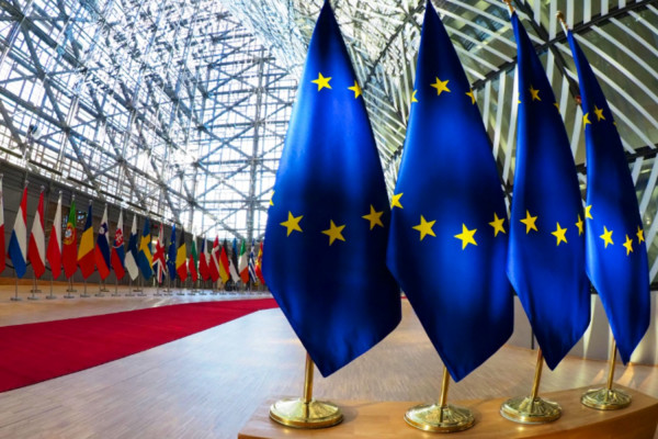 Κορονοϊός: Η Ευρωπαϊκή Επιτροπή εκφράζει ικανοποίηση για τις κατευθυντήριες γραμμές του ECDC