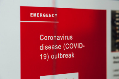 COVID-19 : «Πράσινο φως» στη χορήγηση φαρμάκων κατά του κορονοϊού σε όλους τους ασθενείς