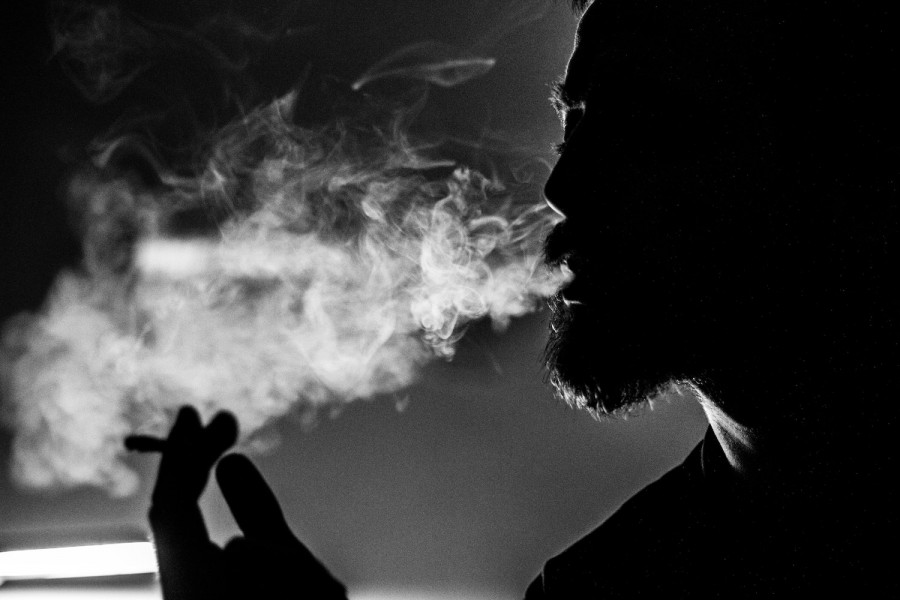 Κορονοϊός : Προειδοποίηση Τσιόδρα για τους καπνιστές