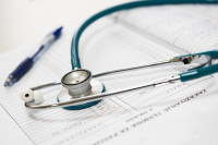 Προσλήψεις ιατρών στο Κέντρο Κοινωνικής Πρόνοιας Περιφέρειας Αττικής: Παράταση της ημερομηνίας υποβολής
