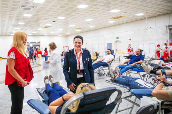 ΕΕΣ: Γιόρτασε τα 149 χρόνια προσφοράς με αιμοδοσία στο Μετρό Συντάγματος