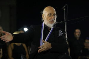 Πέθανε ο Διονύσης Σαββόπουλος - Θρηνεί η Ελλάδα για τον αγαπημένο «Νιόνιο»