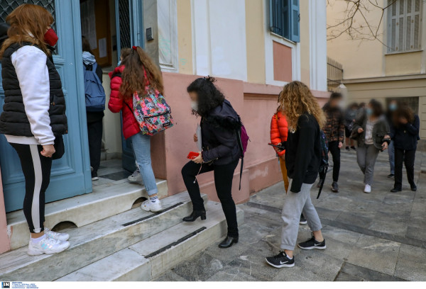 Εμβολιασμό μαθητών από την επόμενη χρονιά προανήγγειλε ο Κικίλιας