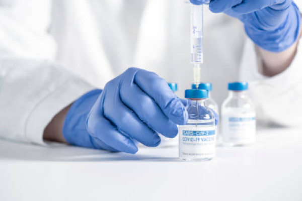 Κορονοϊός: Ξεκινά η πρώτη δίκη κατά της BioNTech/Pfizer για τις φερόμενες παρενέργειες του εμβολίου