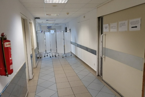 Διοίκηση Π.Γ.Ν. Αλεξανδρούπολης: «Ουδέποτε γκρεμίστηκε τοίχος στο νοσοκομείο»