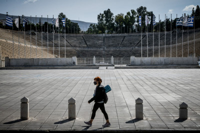 Κορονοϊός Ελλάδα: Ποτέ ξανά τόσοι πολλοί θάνατοι σε μία μέρα - Σχεδόν αγγίζουν τους 400 οι διασωληνωμένοι