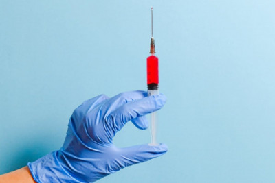 Εκτίμηση Τσιόδρα για τα εμβόλια: Ίσως έχουμε μερικές δεκάδες εκατομμύρια δόσεις έως τέλος του έτους