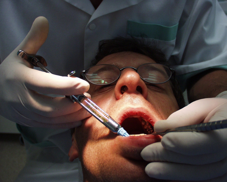 Μόνο για τα επείγοντα περιστατικά ανοιχτά τα οδοντιατρεία