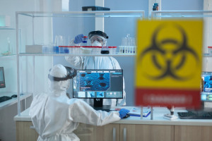 Ο Τραμπ διατάσσει τον περιορισμό των ερευνών για τους ιούς - Φοβάται διαρροή στην κοινότητα