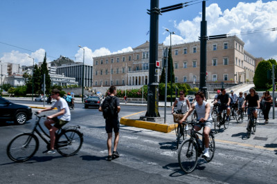 Κορονοϊός Ελλάδα: Πάνω από 4.600 κρούσματα σήμερα και 394 επαναλοιμώξεις