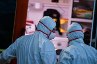 Ο ΕΟΔΥ προσκαλεί ενδιαφερόμενους γιατρούς να συμμετάσχουν στην αντιμετώπιση της πανδημίας