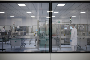 Περιβαλλοντικό «Omnibus» της ΕΕ και UWWTD: Απλοποίηση χωρίς λύση για το κόστος των φαρμάκων