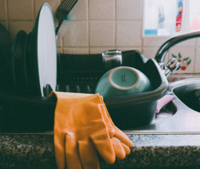 Οι δουλειές του σπιτιού μειώνουν τον κίνδυνο καρδιαγγειακών ασθενειών για ηλικιωμένες