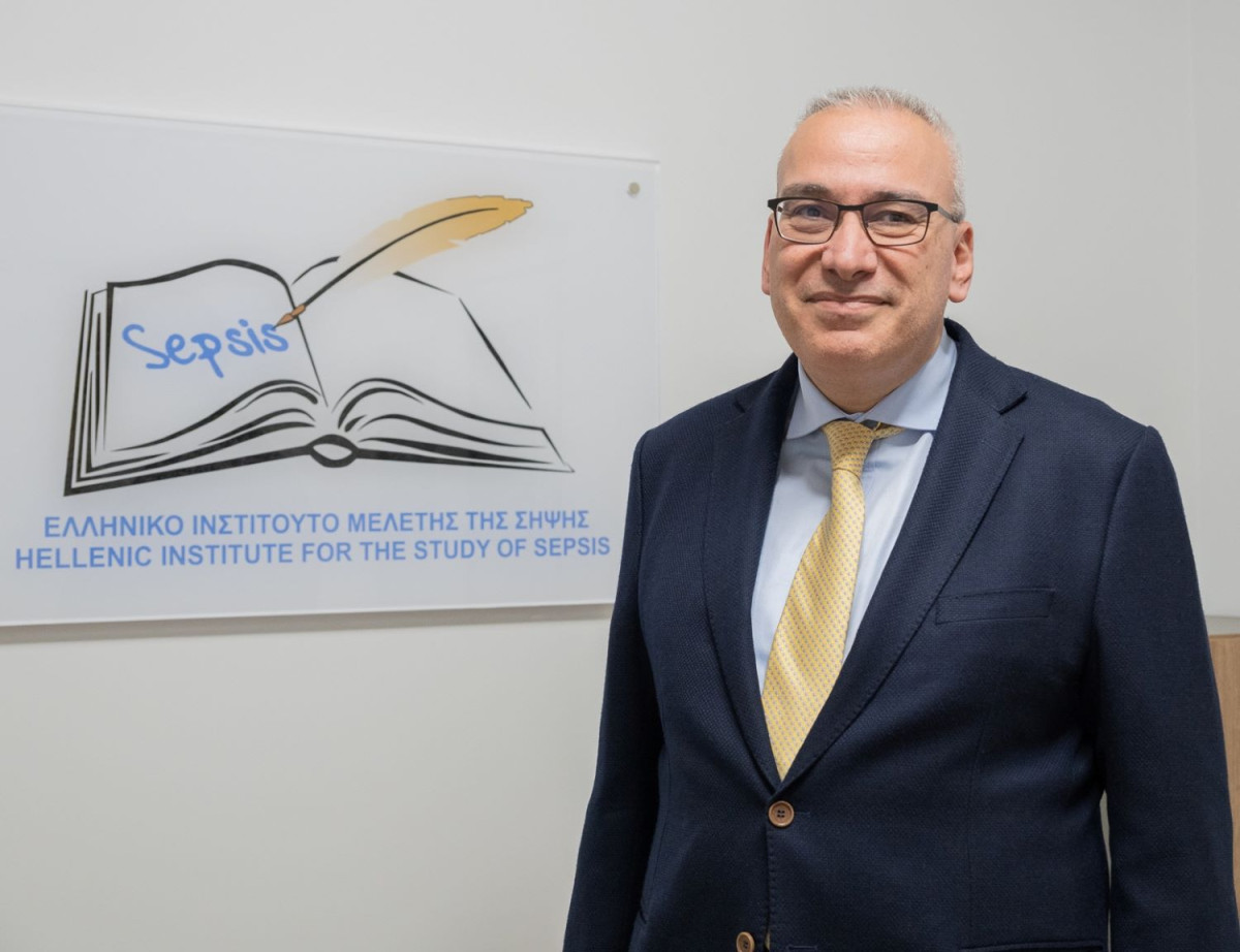 Ο καθηγητής Ευάγγελος Γιαμαρέλλος-Μπουρμπούλης