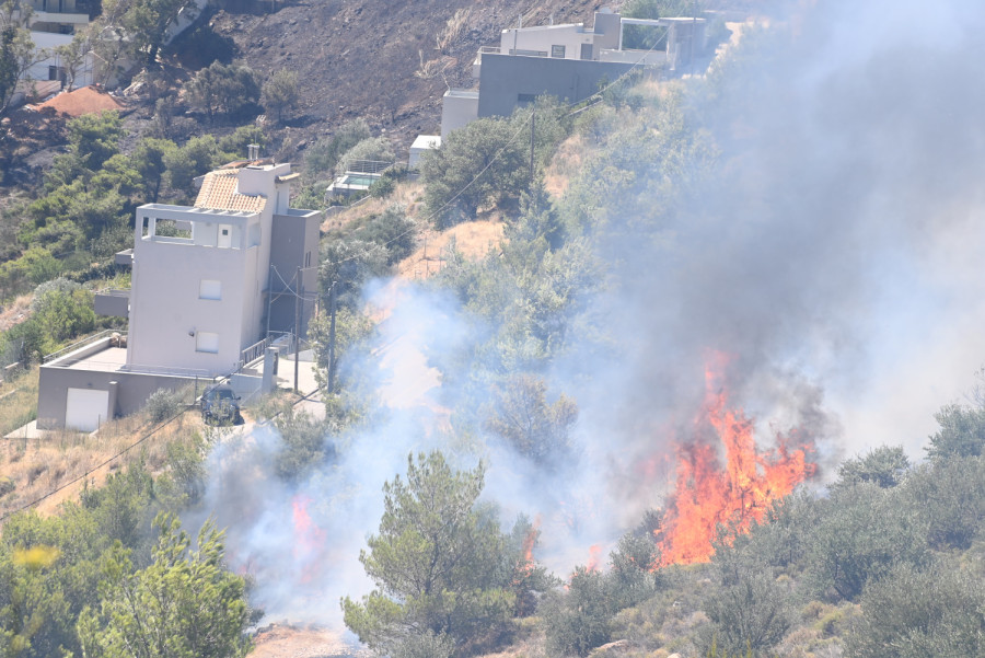 Τι κάνουμε όταν είμαστε κοντά σε φωτιά και ποιες οι κινήσεις μας αν εισπνεύσουμε καπνό