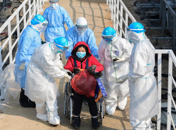 Ξεκινούν στην Κίνα κλινικές δοκιμές του πρώτου εμβολίου για τον Κορονοϊο