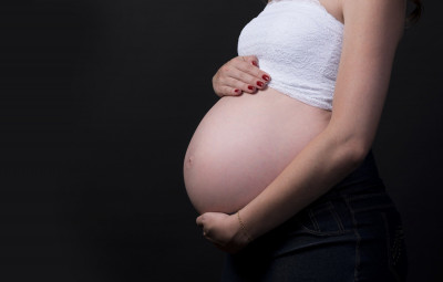 Γιατί πρέπει να κόψετε άμεσα το κάπνισμα αν είστε ήδη έγκυος σύμφωνα με όσα εξηγεί γυναικολόγος 