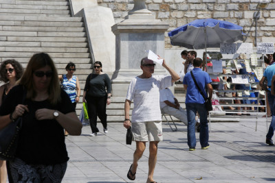 Κορονοϊός: Δεν γλιτώνουμε ούτε με τον καύσωνα - Απαιτείται επαγρύπνηση