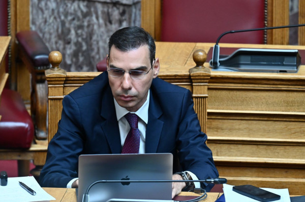 Θεμιστοκλέους: Για πρώτη φορά μειώθηκαν οι χρόνοι αναμονής για χειρουργείο στο ΕΣΥ