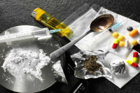 Η Κομισιόν προτείνει την απαγόρευση δύο νέων επιβλαβών ναρκωτικών ουσιών