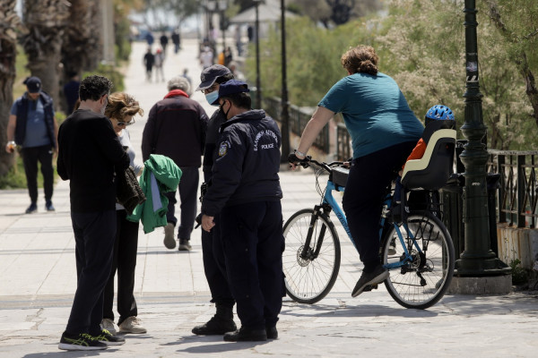 Κορονοϊός: Πάνω από 500 χιλιάδες ευρώ σε πρόστιμα στις 15 Δεκέμβρη