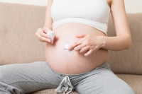 Οι αλλαγές που μπορεί να φέρει στο δέρμα η εγκυμοσύνη