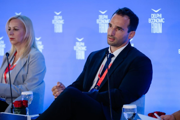 Αγγελής: «Πρωτοβουλίες για την προώθηση ενός ολοκληρωμένου μηχανισμού τήρησης φυσικών αποθεμάτων φαρμάκων»