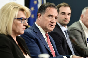 Φαρμακευτικές: Σύμφωνο συνεργασίας με κενά και χωρίς δεσμεύσεις για τη δαπάνη
