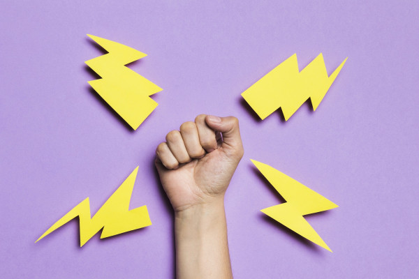 Μην λογοκρίνεστε! Το βρίσιμο βελτιώνει τις επιδόσεις σύμφωνα με έρευνα