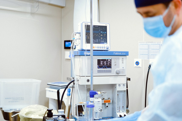 Ιατρικές συσκευές υψηλού κινδύνου: Σε ποιους επαγγελματίες θα δίνει ο ΕΜΑ δωρεάν επιστημονικές συμβουλές