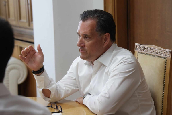 Προσωπικά τηλεφωνήματα από διοικητές νοσοκομείων σε ιδιώτες γιατρούς για την κάλυψη θέσεων
