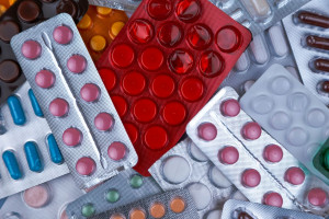 Αντιδρά η EFPIA στη νέα εμπορική συμφωνία ΗΠΑ–ΕΕ: «Κίνδυνος για τους ασθενείς και τη φαρμακοβιομηχανία»