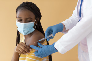 ΠΟΥ: 12 αφρικανικές χώρες πρόκειται να λάβουν 18 εκατ. δόσεις του πρώτου εμβολίου κατά της ελονοσίας