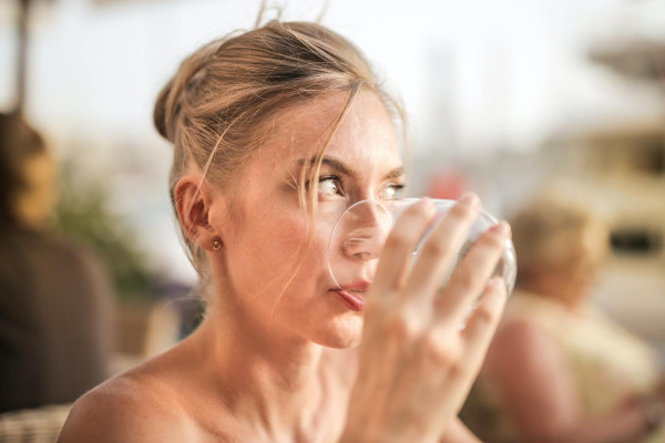 Κομπούτσα: Το super ποτό που ενισχύει το ανοσοποιητικό - Τα 10 οφέλη του στην υγεία