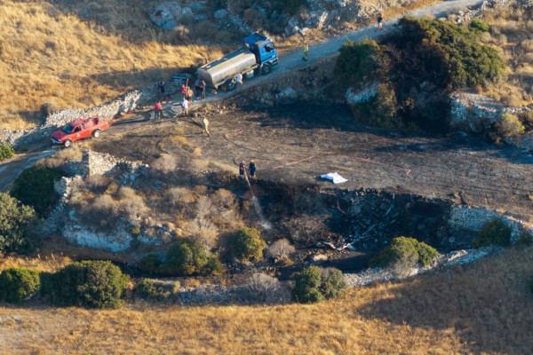 Τραγωδία στη Σίφνο: Εντοπίστηκαν τρεις νεκροί σε ελικόπτερο που κατέπεσε