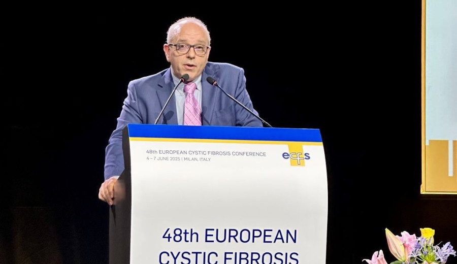 Ο Καθηγητής Pierre Régis-Burgel ο οποίος βραβεύθηκε για πρωτοποριακή μελέτη του σχετικά με την Κυστική Ίνωση