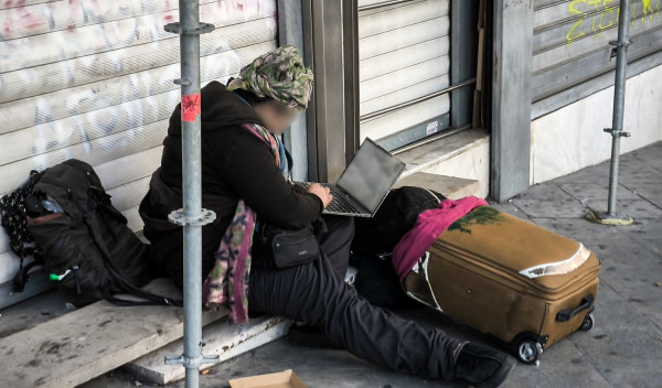 ΕΟΠΑΕ: Οι δομές που είναι διαθέσιμες για την υποστήριξη των αστέγων εν μέσω κακοκαιρίας