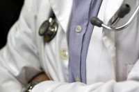 Ο Ιατρικός Σύλλογος Πειραιά στηρίζει την προειδοποιητική απεργία των κλινικοεργαστηριακών Ιατρών