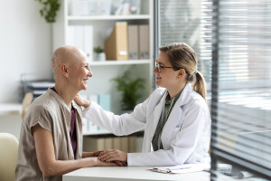 ASCO 2026: Η ιατρική ακριβείας αλλάζει το τοπίο στην ογκολογία – Νέες θεραπείες για δύσκολους καρκίνους