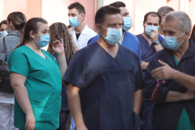 Απόψε δημοσιεύεται στο ΦΕΚ η προκήρυξη για τις προσλήψεις 3.720 νοσηλευτών