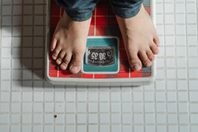 Μελέτη: Το κλείδι για την απώλεια βάρους ίσως βρίσκεται στο έντερο σου
