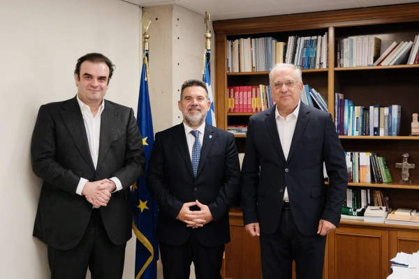 Πιερρακάκης: Τέλος οι υπέρογκες επιβαρύνσεις ασφαλιστικής κάλυψης καταναλωτικών δανείων για πρώην καρκινοπαθείς