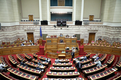 Κορονοϊός: Με μέτρα προστασίας επαναλειτουργεί η Βουλή