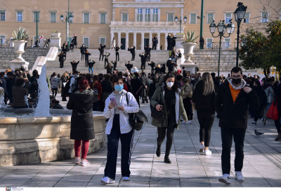 Γρίπη: Δυο οι διασωληνωμένοι στην Ελλάδα- Τι λένε οι ειδικοί για επαναφορά της μάσκας