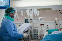 Δωρεά ΙΣΝ: Πολύ σύντομα η παράδοση 174 κλινών ΜΕΘ και ΜΑΦ - Ποια νοσοκομεία θα «ανασάνουν»