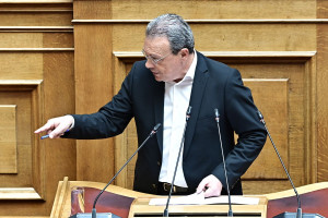 Φάμελλος και ΠΑΣΟΚ-ΚΙΝΑΛ κατά Μητσοτάκη για την εικόνα «ωραιοποίησης» του ΕΣΥ